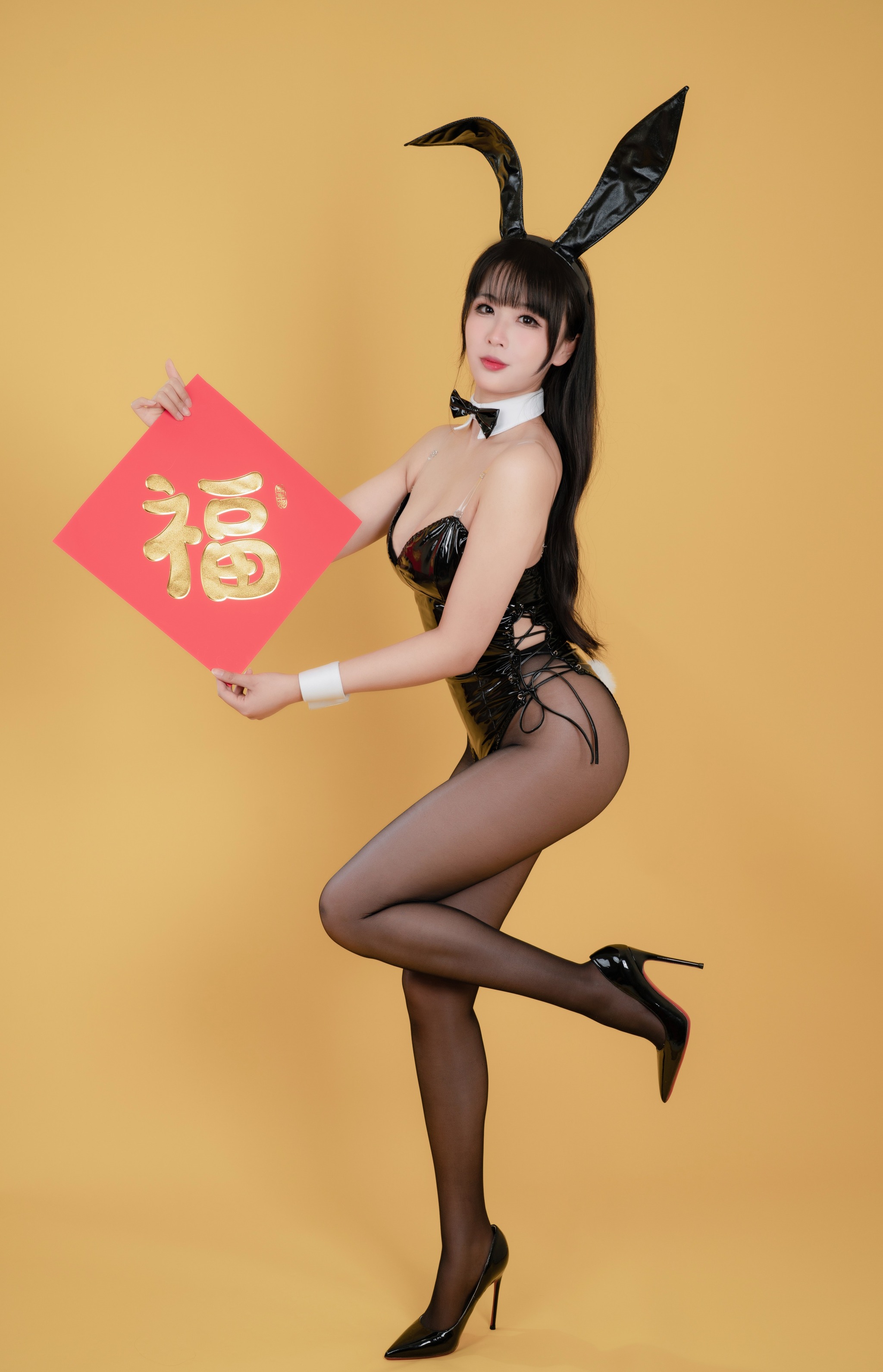 图片[1]-轩萧学姐 – NO.043 新春福兔 黑兔女郎 [20P]-XikXak